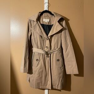 Michael Kors Classic Beige Trench Coat.       (Pre owned ) in good condition.